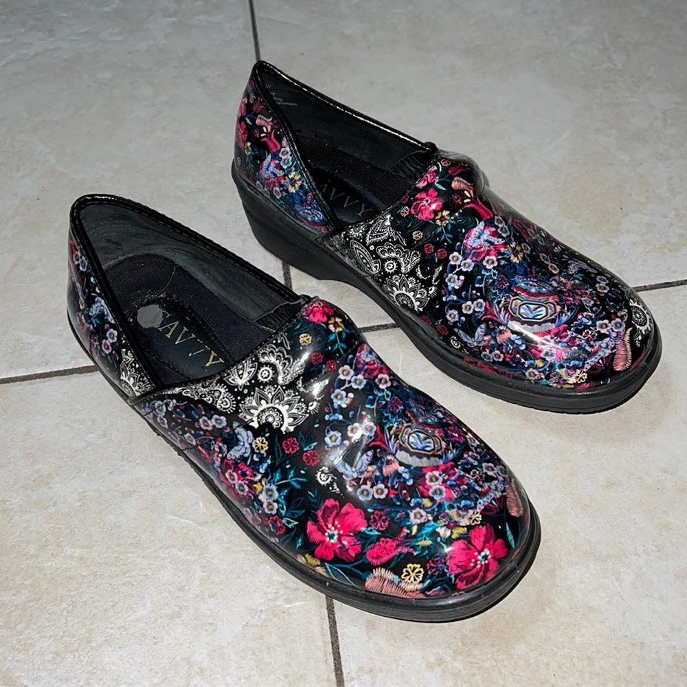 SAVVY CLOGS